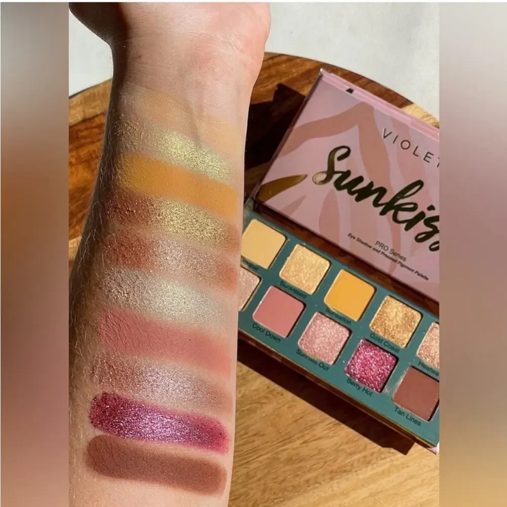 NWT Violet Voss sun-kissed summer eye shadow palette
